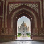 Taj Mahal, Seitenblick des Eingangsgebäudes