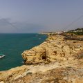 Unterwegs an der Steiküste bei Algar Seco, Algarve